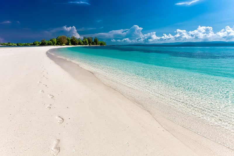 Pink Sand Beach, Bahamas
